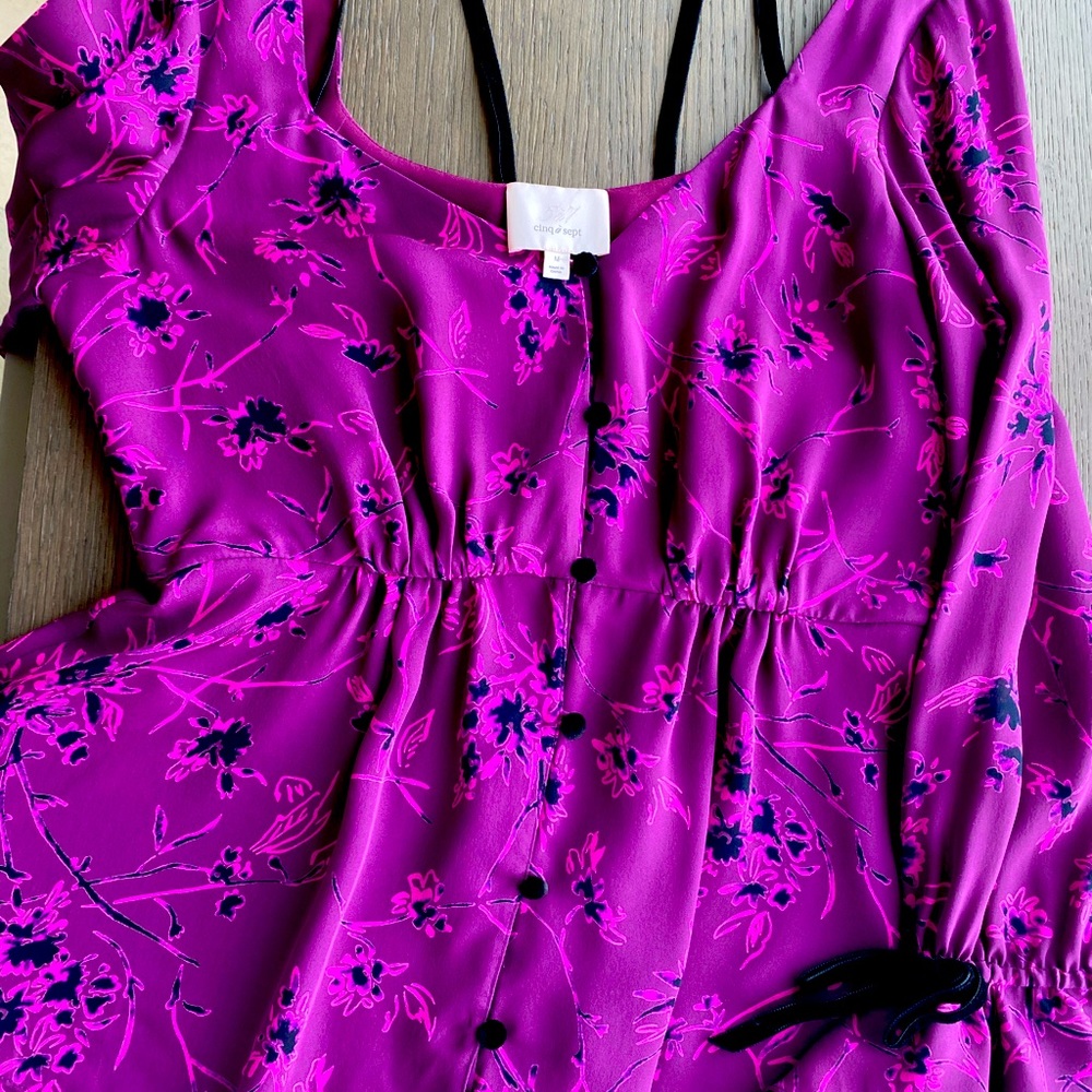 Cinq a’ Sept purple floral print  silk blouse SZ M